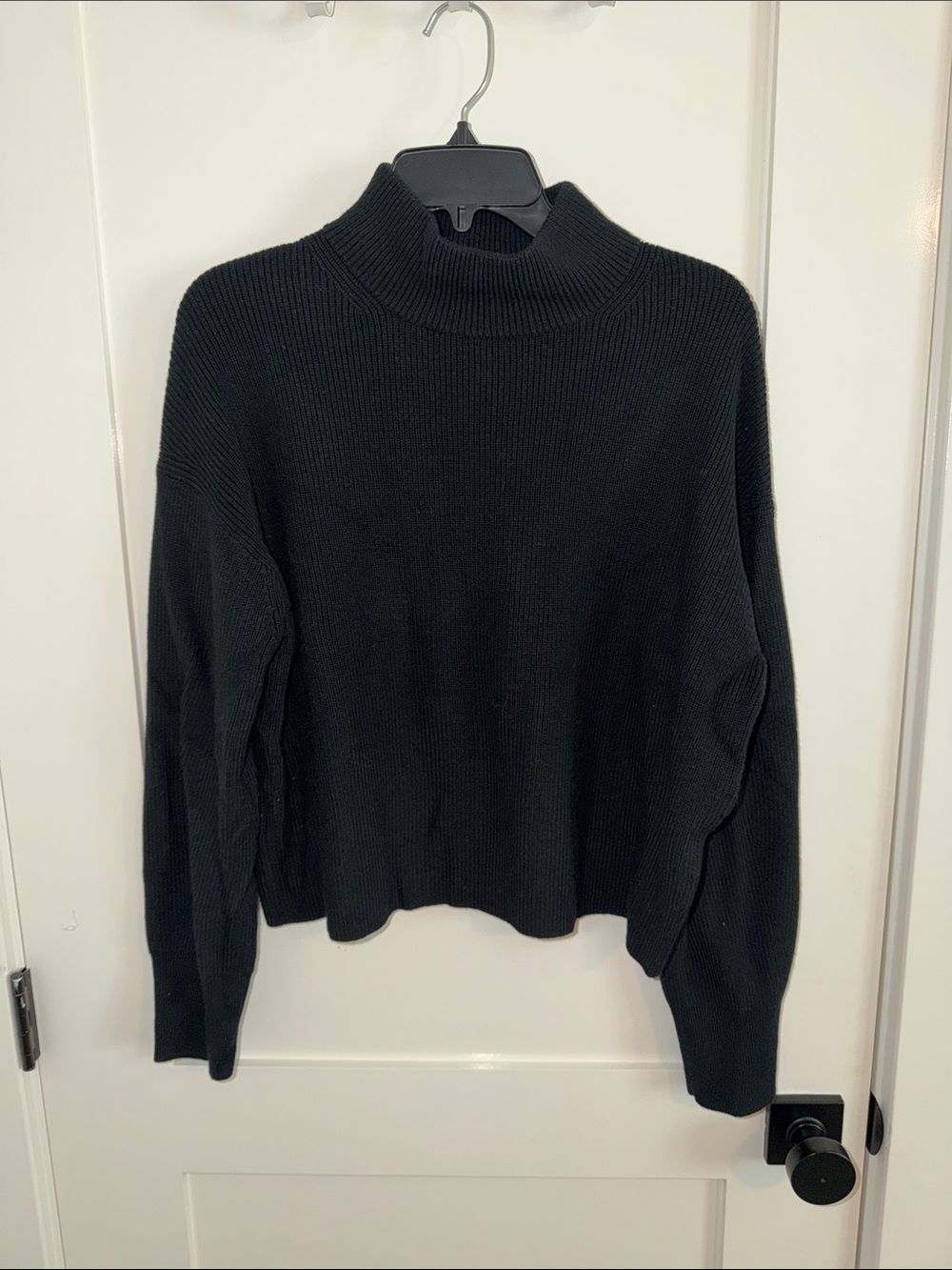 LIKE NEW LULULEMON MOCK NECK SWEATER